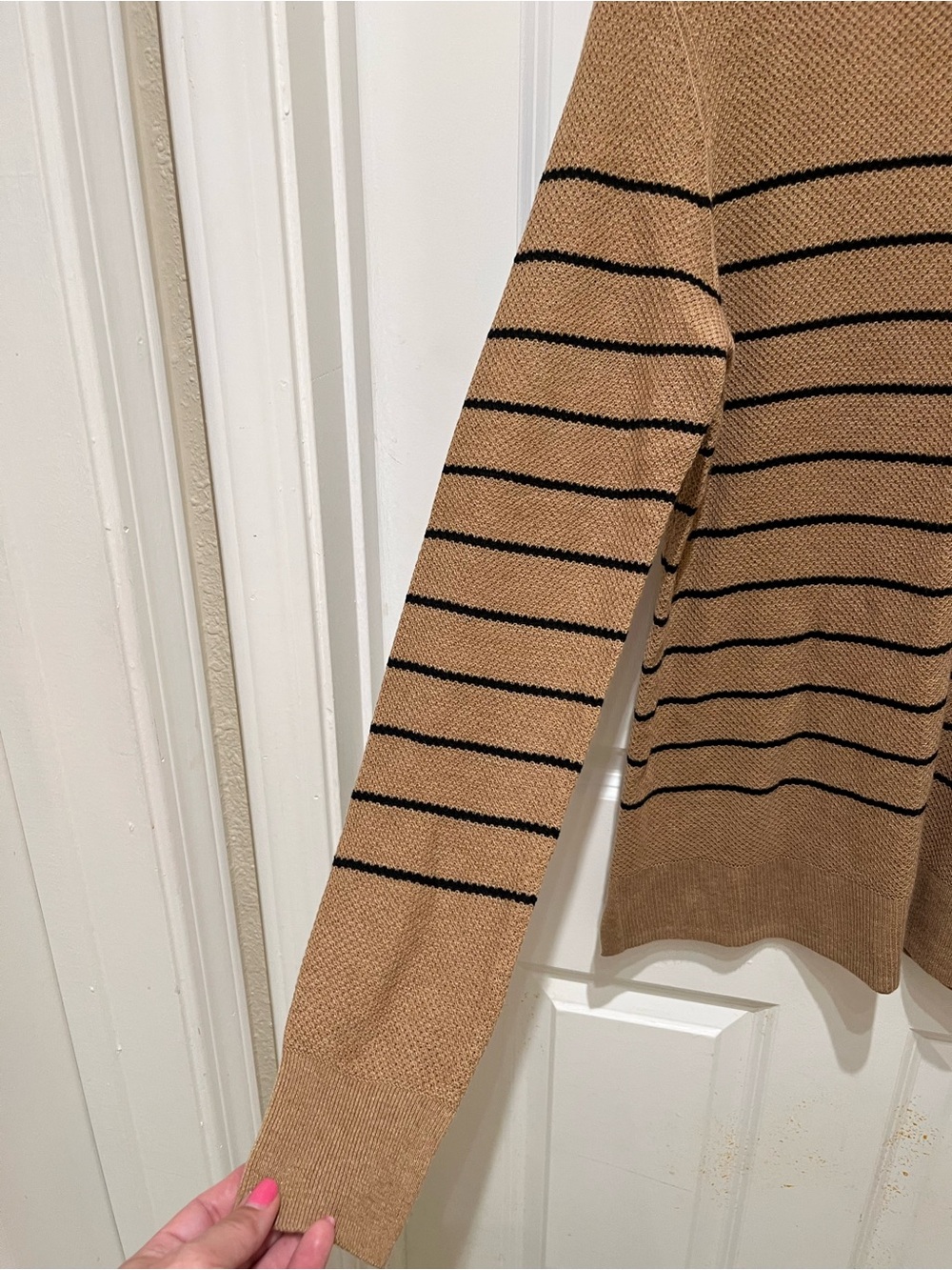 NWT GAP Textured Striped Crewneck Sweater Camel Color with Black Stripes Size XS - Picture 4 of 12
